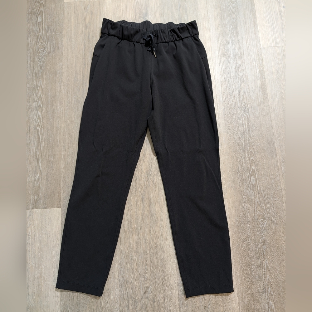 Lululemon Women's Lightweight Stretchy Black Pants - 6 - Preloved